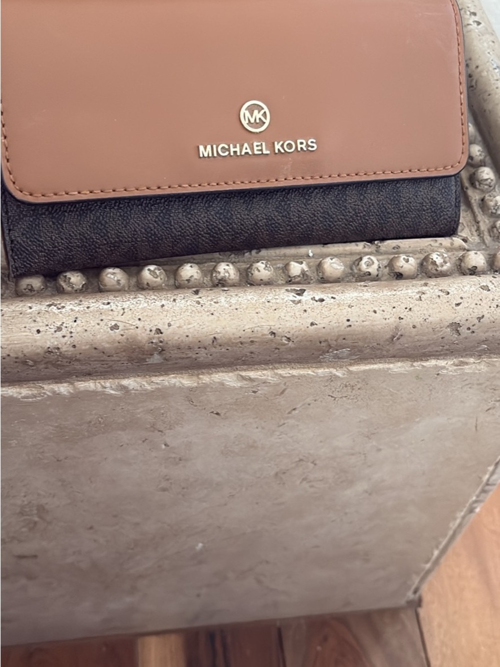 Michael Kors Brown & Tan Signature Hobo with Matching Wallet - Picture 5 of 6